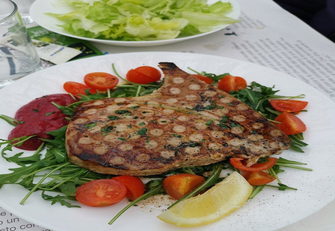 Entrecote di tonno scottato alla griglia 13,00